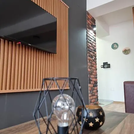 Urban Loft - Center Апартаменти *